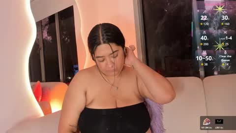 Snapshot of leah_bensoon chatting on 11.10.25 Leah online show from 11.10.25