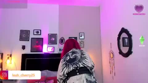 Snapshot of leah_cherry chatting on 06.17.26 Leah online show from 06.17.26
