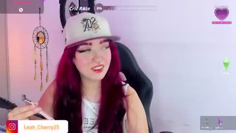 Snapshot of leah_cherry chatting on 07.08.26 Leah online show from 07.08.26