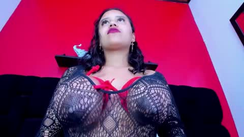 Snapshot of leah_gomed chatting on 12.19.24 Leah online show from 12.19.24