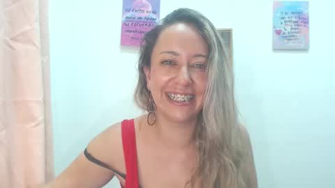 leah_susman online show from 03.05.25