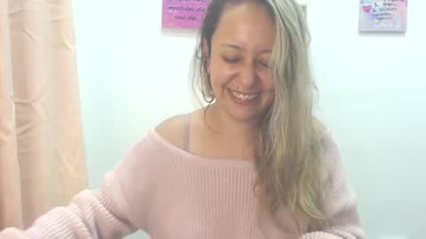 leah_susman online show from 03.11.25