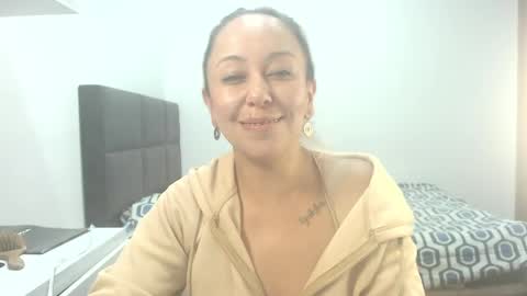 leah_susman online show from 04.28.26