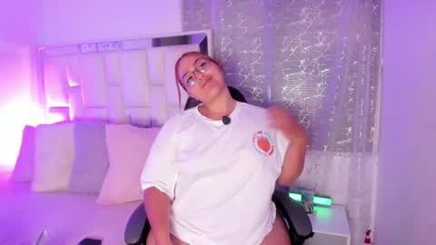 Leah  online show from 04.02.26