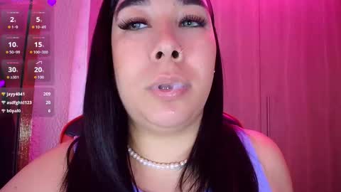 leah online show from 12.20.25