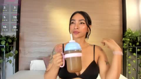 Snapshot of leamonroe__ chatting on 06.07.26 Hey Im Lea online show from 06.07.26