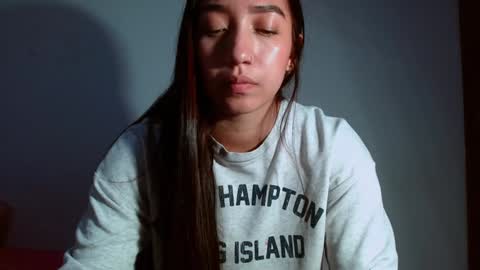 Snapshot of leanaalhub chatting on 12.31.24 leanaalhub online show from 12.31.24