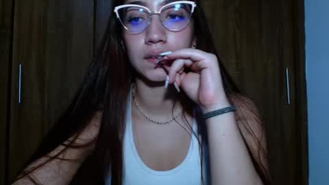 Snapshot of leanaalhub chatting on 02.20.25 leanaalhub online show from 02.20.25