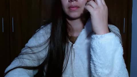 Snapshot of leanaalhub chatting on 03.05.25 leanaalhub online show from 03.05.25