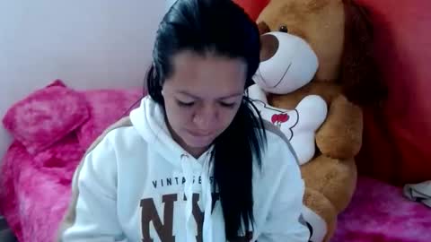 Leandra online show from 02.04.26