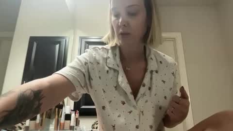 leanneluxecouple online show from 12.02.25