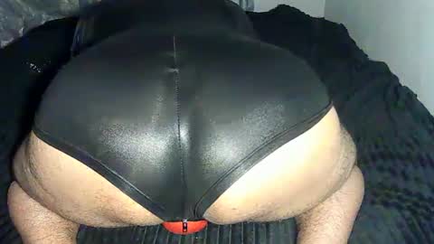 Snapshot of leatherman31 chatting on 11.22.25 leatherman31 online show from 11.22.25