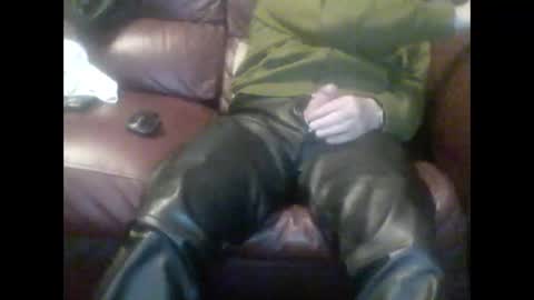 leatherpants68 online show from 09.27.25