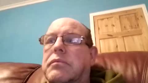 Snapshot of leatherpants68 chatting on 03.25.26 leatherpants68 online show from 03.25.26