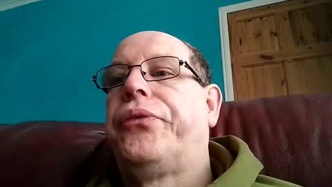 Snapshot of leatherpants68 chatting on 03.26.26 leatherpants68 online show from 03.26.26