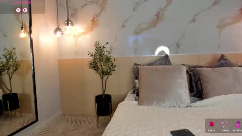    online show from 09.10.25