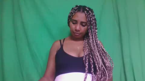 Snapshot of leatiana chatting on 02.15.26 leatiana online show from 02.15.26