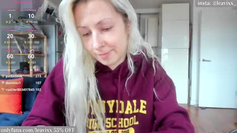 LeaVixx online show from 10.26.25