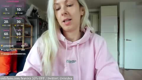 LeaVixx online show from 10.31.25