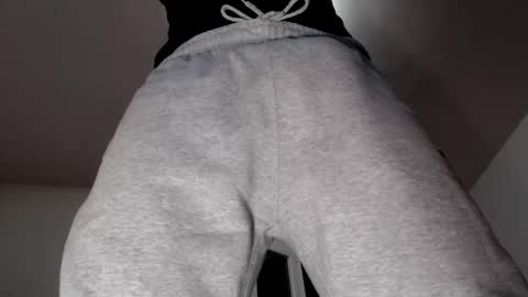 Snapshot of leccameloadesso2 chatting on 10.31.25 leccameloadesso2 online show from 10.31.25