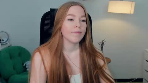 Snapshot of ledacopus chatting on 11.22.25 Lilly online show from 11.22.25