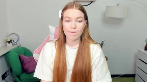 Snapshot of ledacopus chatting on 11.30.25 Lilly online show from 11.30.25