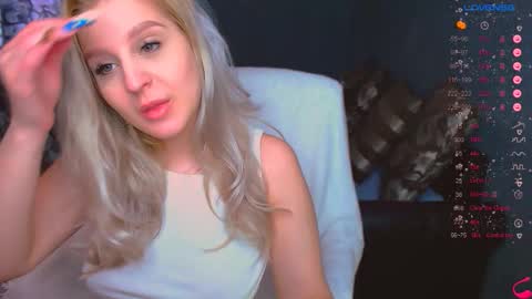 Snapshot of ledy_luck chatting on 10.03.25 Veronica online show from 10.03.25