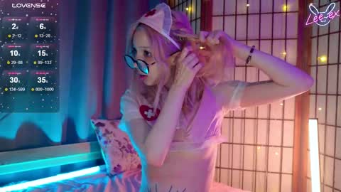 Lee ex online show from 09.30.25