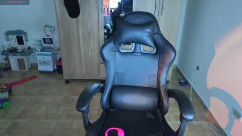 Lee online show from 04.22.26