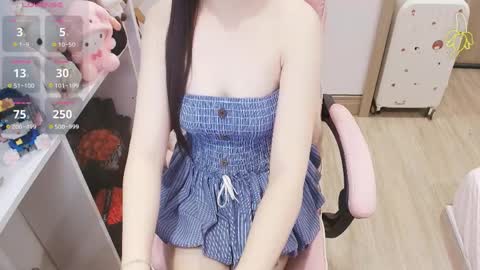 Snapshot of lee_smile chatting on 04.04.26 Lee online show from 04.04.26