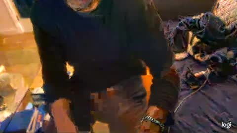 Snapshot of leeguy_hugedick chatting on 09.25.25 Ebony DeafGuy online show from 09.25.25