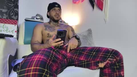 leenar_key online show from 02.19.25