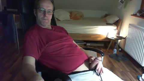 Snapshot of lefti27 chatting on 02.16.25 Dave online show from 02.16.25