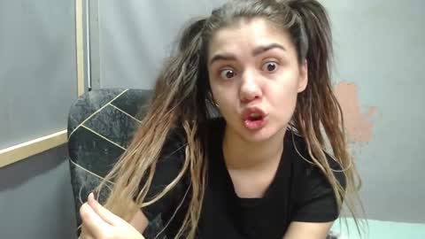 Liya online show from 11.18.25