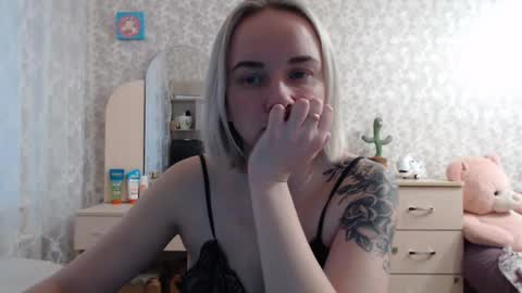 leggywily25 online show from 12.12.24