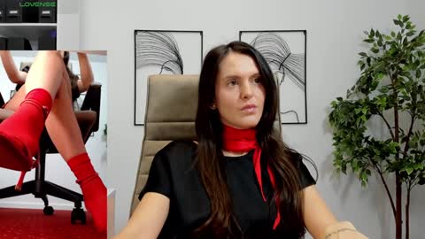 Elle  online show from 12.06.24