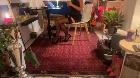 legsylegsinton online show from 10.31.25