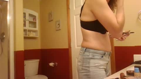 Snapshot of legzbailey chatting on 09.23.25 taylor babe1 online show from 09.23.25