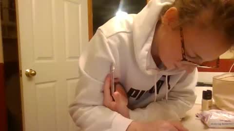 Snapshot of legzbailey chatting on 10.18.25 taylor babe1 online show from 10.18.25