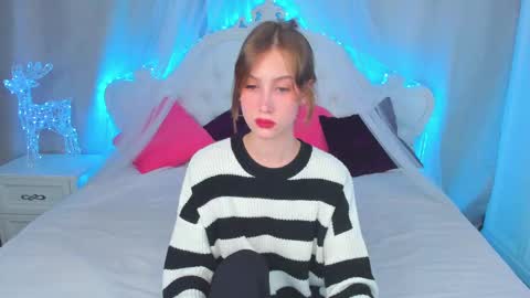 Snapshot of leiawow chatting on 02.21.25 leiawow online show from 02.21.25