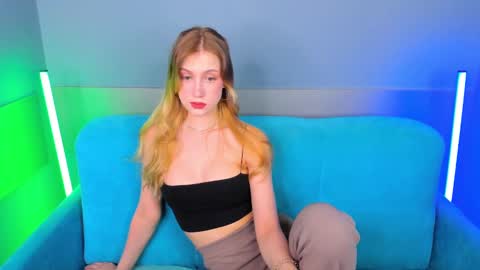 Snapshot of leiawow chatting on 02.26.25 leiawow online show from 02.26.25