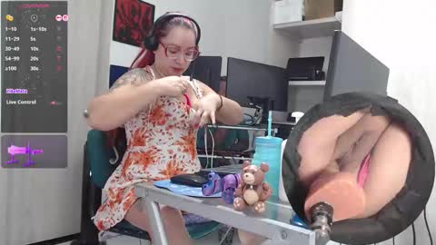 LeidyDi223 online show from 11.21.25