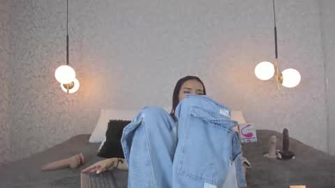 Snapshot of leigh_angels chatting on 09.19.25 LEIGH ANGELS online show from 09.19.25