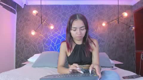 Snapshot of leigh_angels chatting on 10.19.25 LEIGH ANGELS online show from 10.19.25
