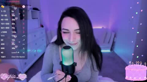 Leighla online show from 11.18.25