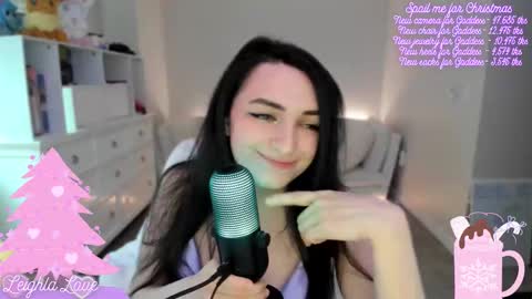 Leighla online show from 12.15.25