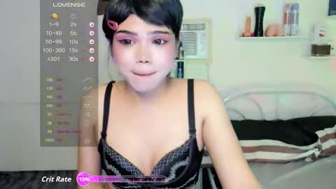 Snapshot of leighottie chatting on 04.10.26 leighottie online show from 04.10.26