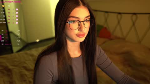 Snapshot of leila_4ever chatting on 12.20.24 Leila online show from 12.20.24