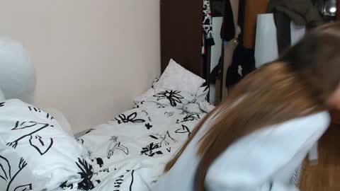 leila_bambi online show from 12.25.24