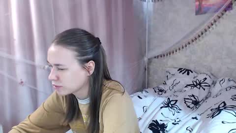 Snapshot of leila_bambi chatting on 03.17.26 leila_bambi online show from 03.17.26